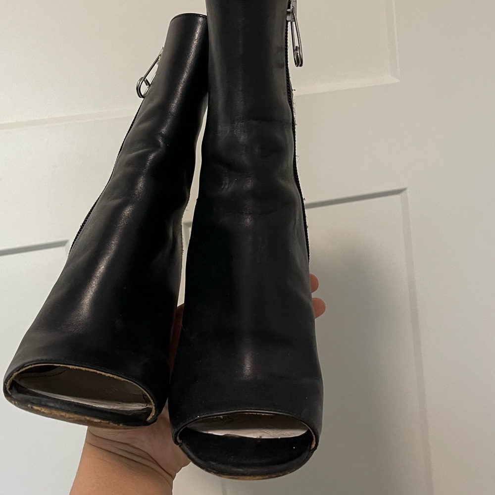 MAISON MARGIELA SS18 TRANSPARENT BLOCK BOOTIES - Picture 3 of 5